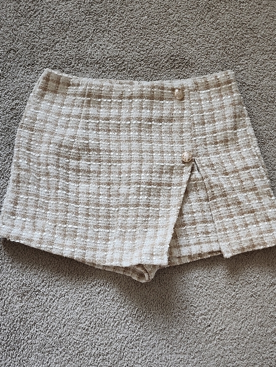 SHEIN Pants - SHEIN Cream and Tan Tweed Skort Shorts